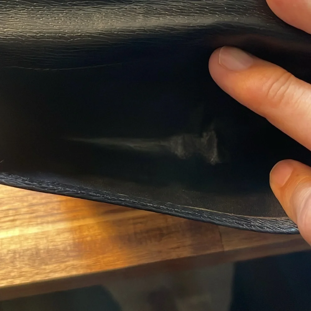 Gucci Authentic Vintage Black Calf Leather Jackie Compact Wallet. 104 - Picture 5 of 13